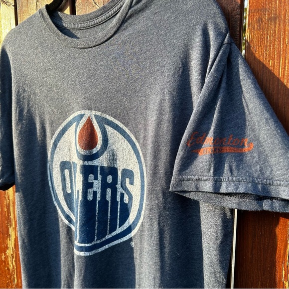 Edmonton Oilers Retro Brand Graphic T Shirt - Picture 6 of 6
